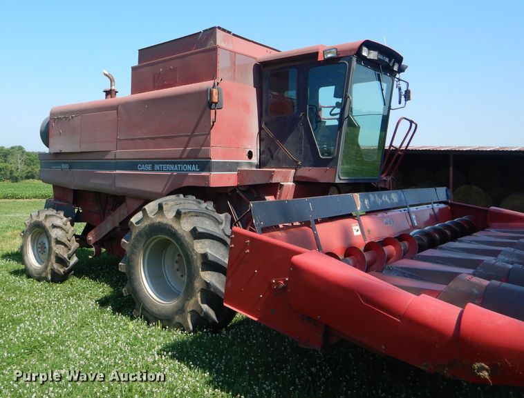 image for item HM9672 1991 Case IH 1680 Axial-Flow combine