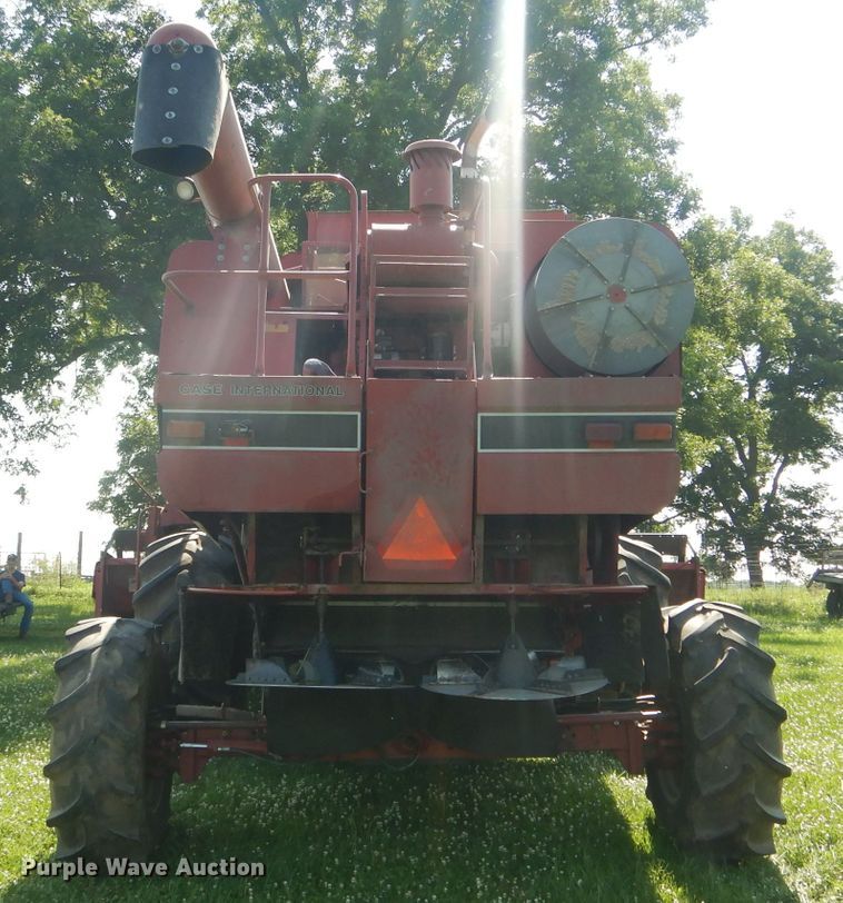 image for item HM9672 1991 Case IH 1680 Axial-Flow combine