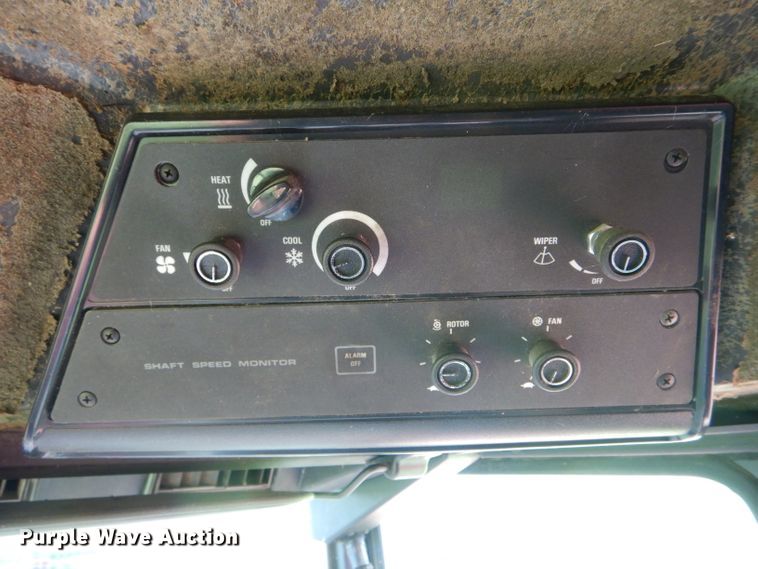 image for item HM9672 1991 Case IH 1680 Axial-Flow combine