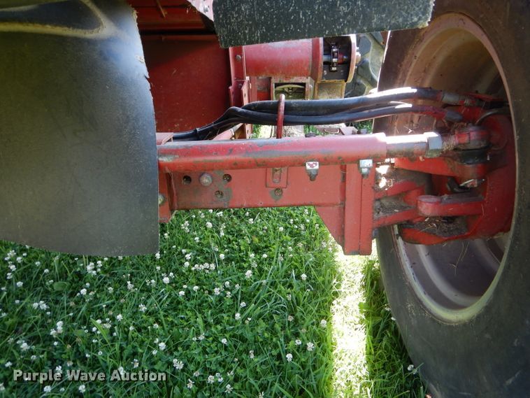 image for item HM9672 1991 Case IH 1680 Axial-Flow combine