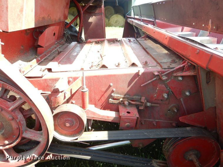 image for item HM9672 1991 Case IH 1680 Axial-Flow combine