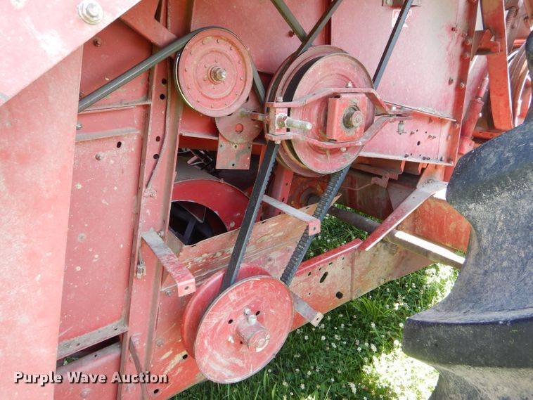 image for item HM9672 1991 Case IH 1680 Axial-Flow combine