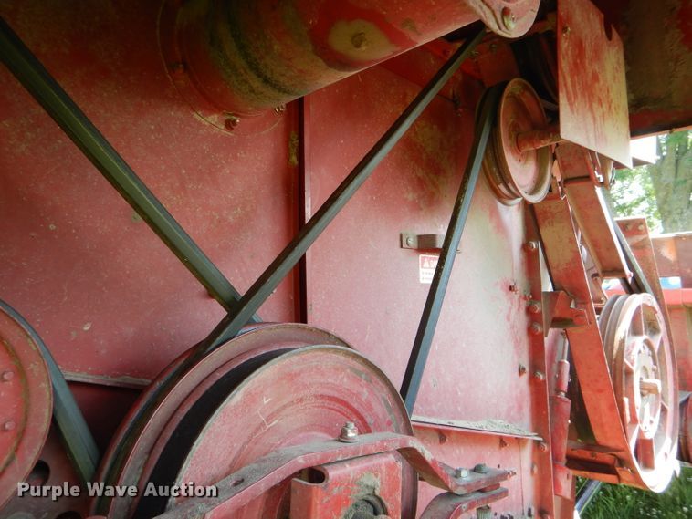 image for item HM9672 1991 Case IH 1680 Axial-Flow combine