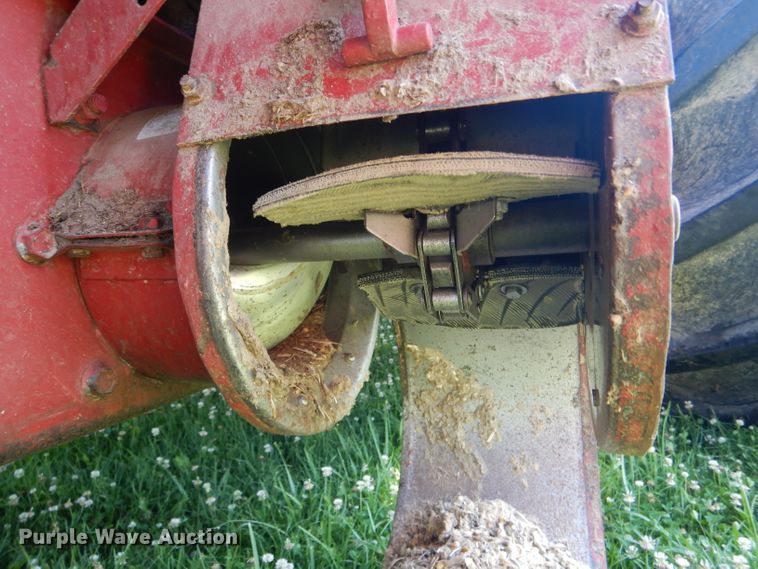 image for item HM9672 1991 Case IH 1680 Axial-Flow combine