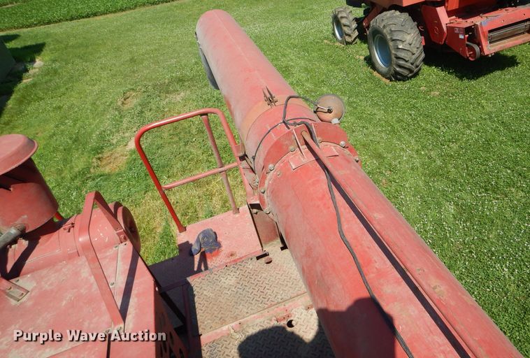image for item HM9672 1991 Case IH 1680 Axial-Flow combine