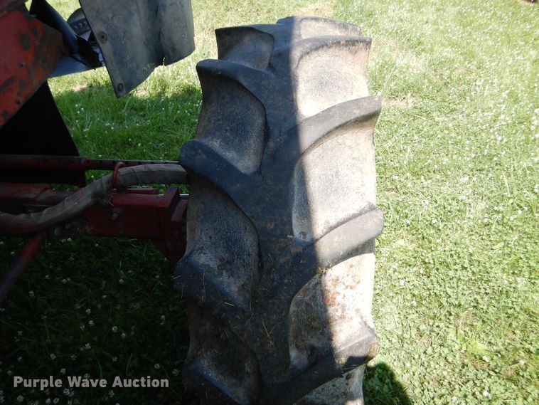 image for item HM9672 1991 Case IH 1680 Axial-Flow combine