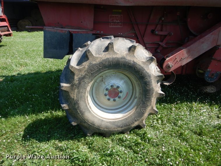 image for item HM9672 1991 Case IH 1680 Axial-Flow combine