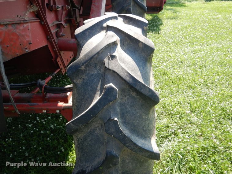 image for item HM9672 1991 Case IH 1680 Axial-Flow combine