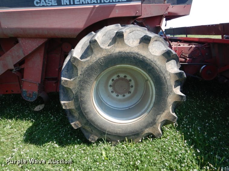 image for item HM9672 1991 Case IH 1680 Axial-Flow combine
