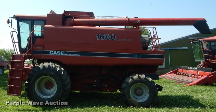 image for item HM9673 1987 Case IH 1680 Axial-Flow RWA combine