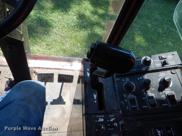 image for item HM9673 1987 Case IH 1680 Axial-Flow RWA combine