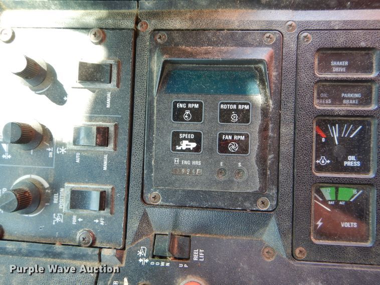 image for item HM9673 1987 Case IH 1680 Axial-Flow RWA combine