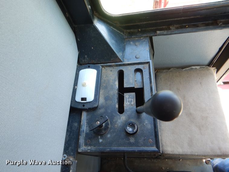 image for item HM9673 1987 Case IH 1680 Axial-Flow RWA combine