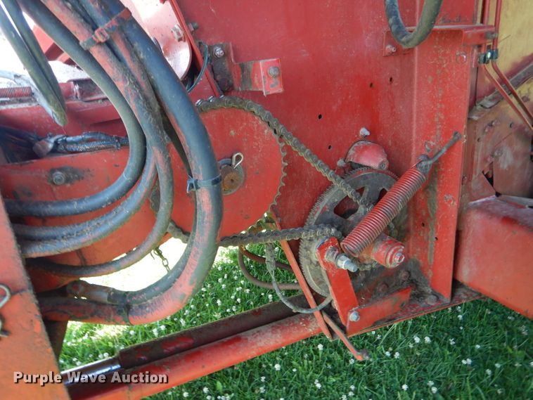 image for item HM9673 1987 Case IH 1680 Axial-Flow RWA combine