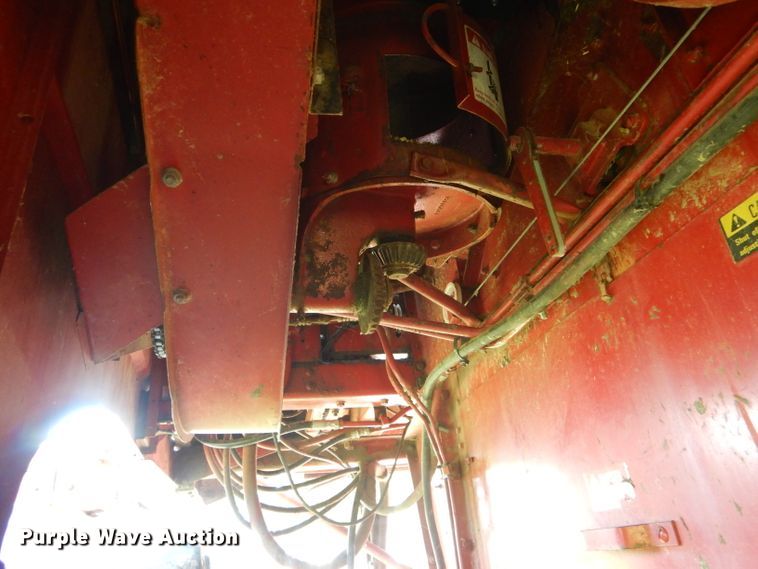 image for item HM9673 1987 Case IH 1680 Axial-Flow RWA combine