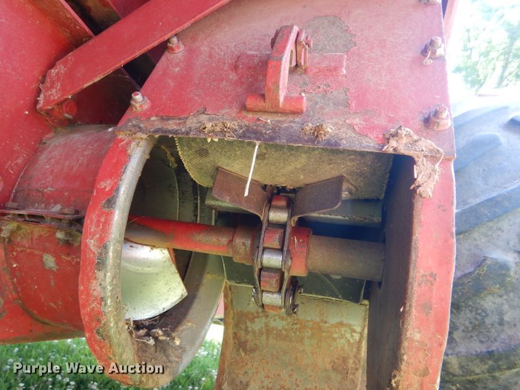 image for item HM9673 1987 Case IH 1680 Axial-Flow RWA combine