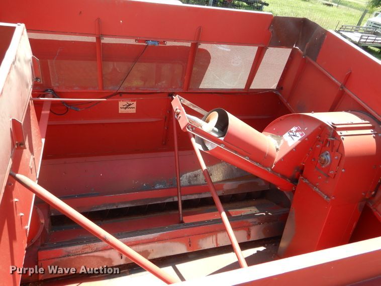 image for item HM9673 1987 Case IH 1680 Axial-Flow RWA combine