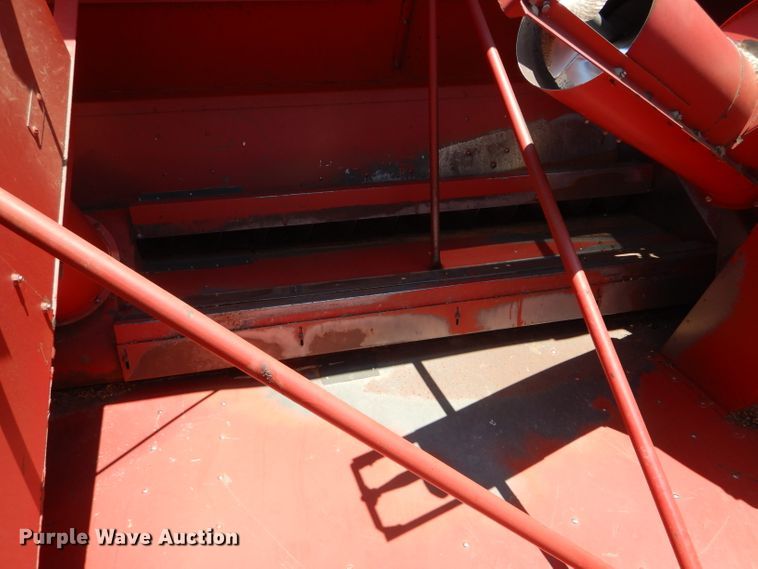 image for item HM9673 1987 Case IH 1680 Axial-Flow RWA combine