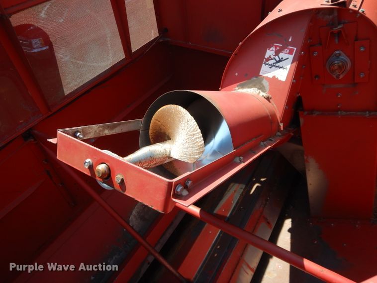image for item HM9673 1987 Case IH 1680 Axial-Flow RWA combine