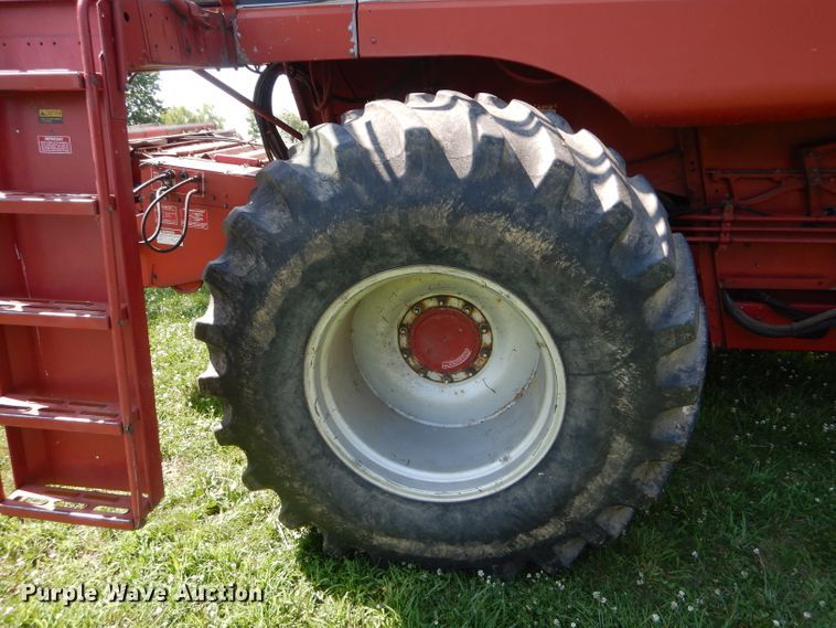 image for item HM9673 1987 Case IH 1680 Axial-Flow RWA combine