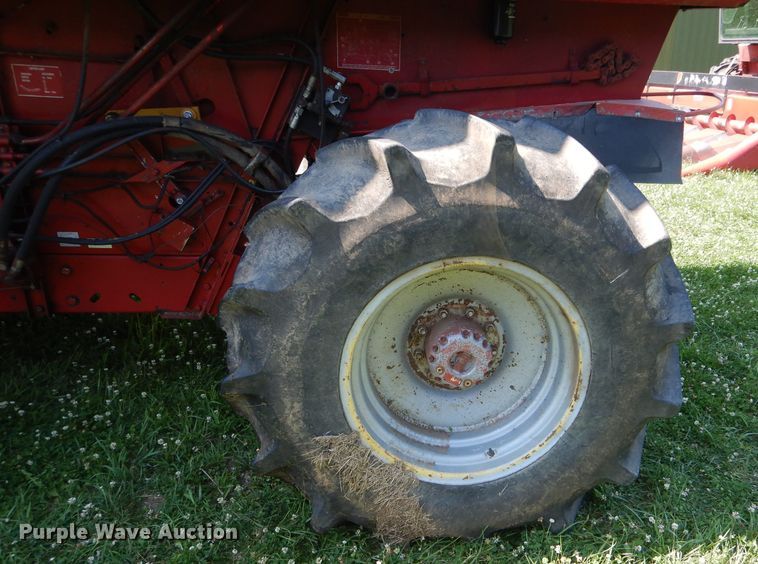 image for item HM9673 1987 Case IH 1680 Axial-Flow RWA combine