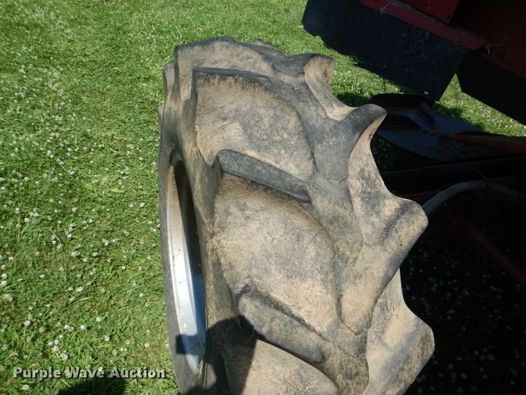 image for item HM9673 1987 Case IH 1680 Axial-Flow RWA combine