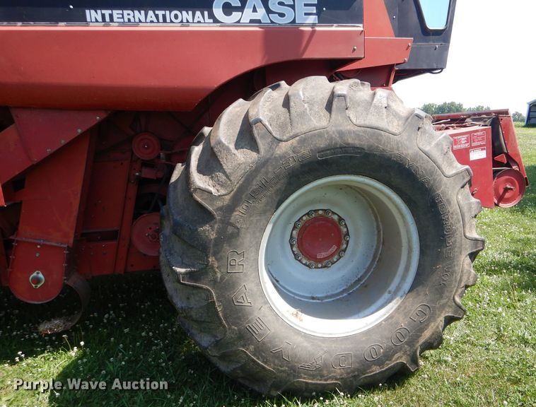 image for item HM9673 1987 Case IH 1680 Axial-Flow RWA combine