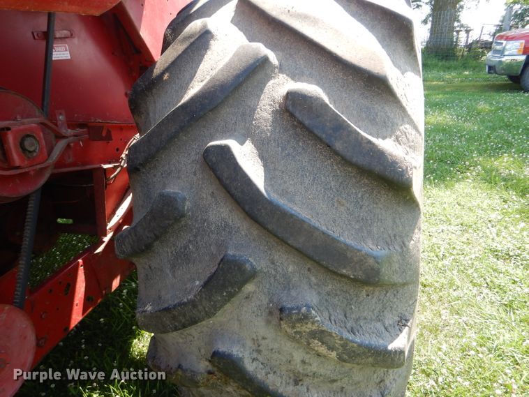 image for item HM9673 1987 Case IH 1680 Axial-Flow RWA combine