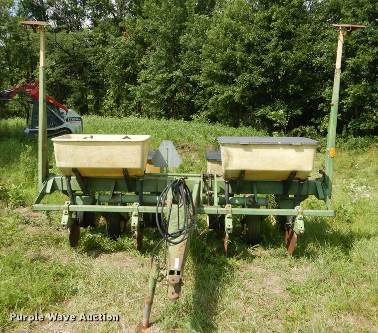 image for item HM9677 John Deere 7000 planter