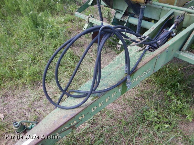 image for item HM9677 John Deere 7000 planter