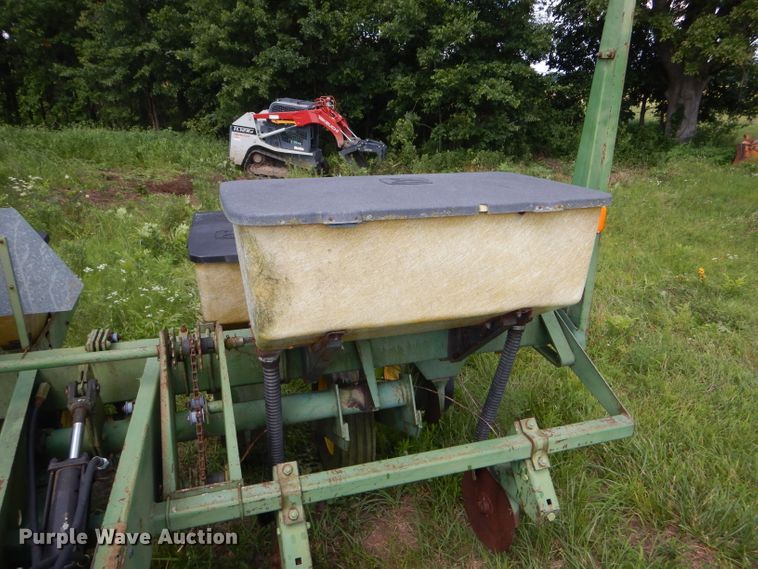 image for item HM9677 John Deere 7000 planter