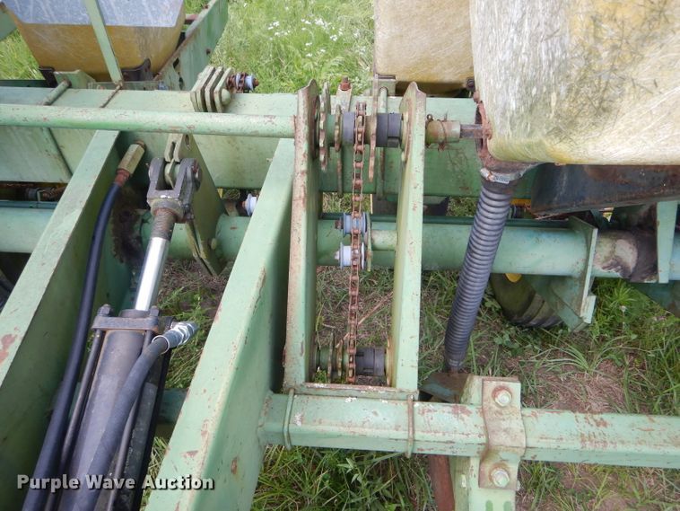 image for item HM9677 John Deere 7000 planter