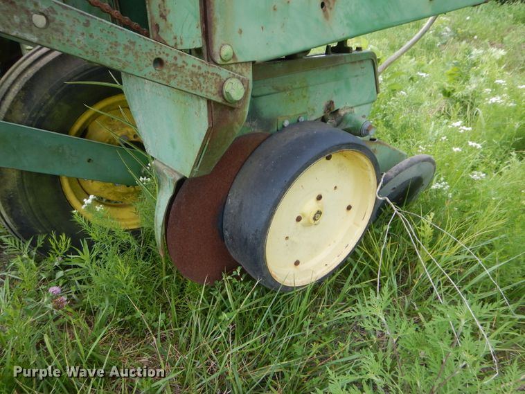 image for item HM9677 John Deere 7000 planter