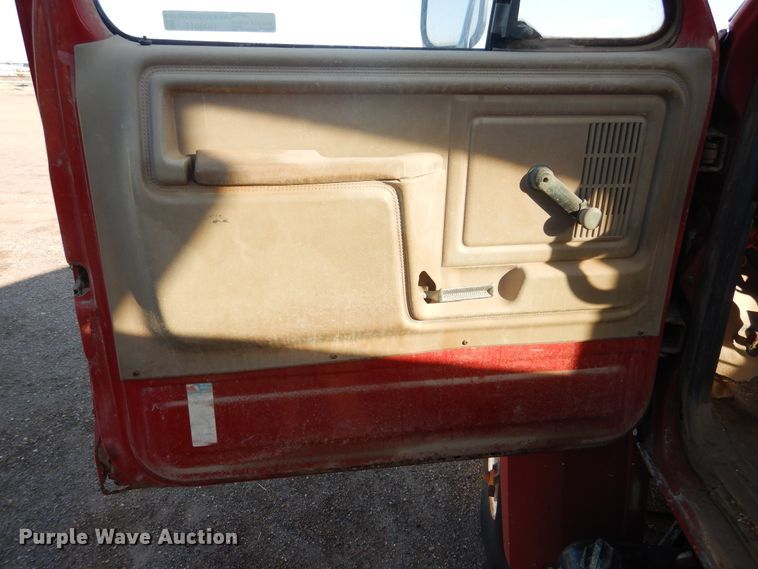 image for item HO9015 1990 Ford F70  fertilizer delivery truck