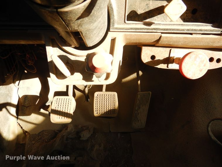 image for item HO9015 1990 Ford F70  fertilizer delivery truck