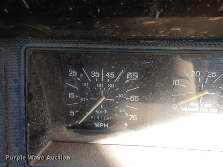 image for item HO9015 1990 Ford F70  fertilizer delivery truck