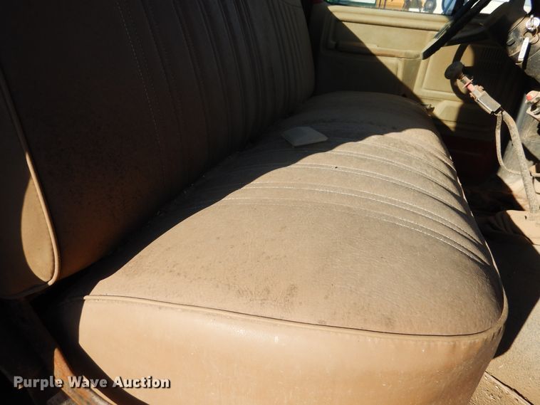 image for item HO9015 1990 Ford F70  fertilizer delivery truck