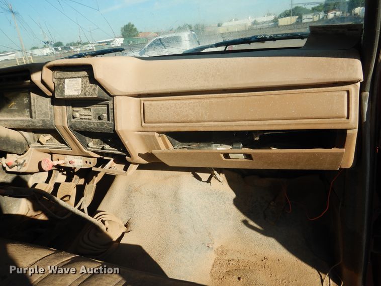 image for item HO9015 1990 Ford F70  fertilizer delivery truck