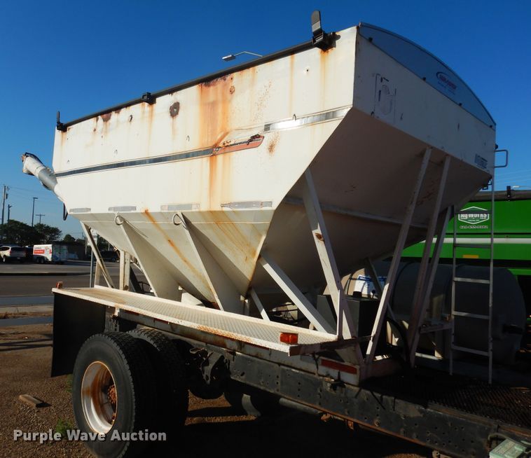 image for item HO9015 1990 Ford F70  fertilizer delivery truck