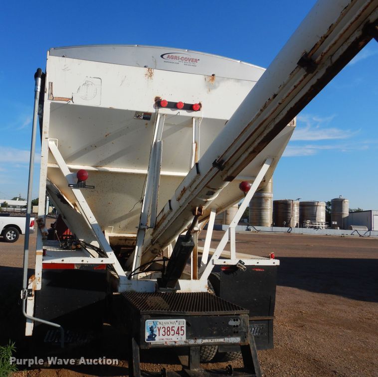 image for item HO9015 1990 Ford F70  fertilizer delivery truck