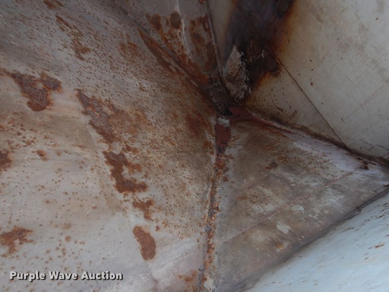 image for item HO9015 1990 Ford F70  fertilizer delivery truck