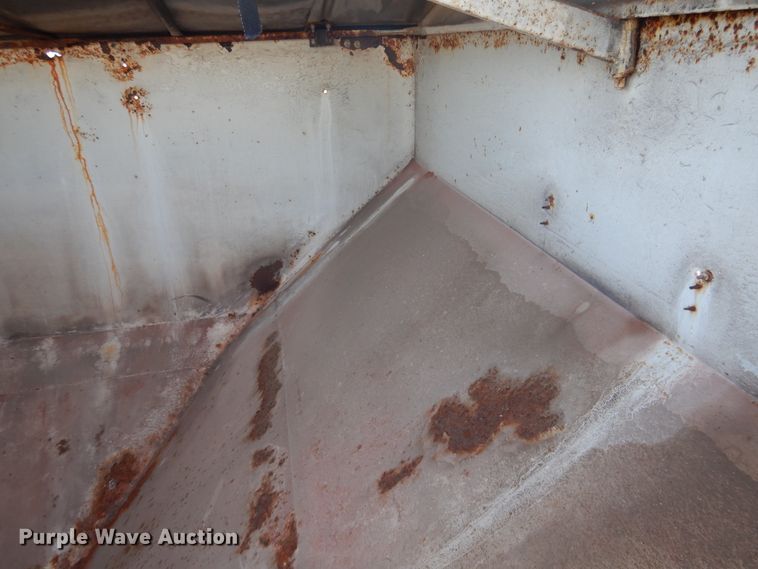 image for item HO9015 1990 Ford F70  fertilizer delivery truck