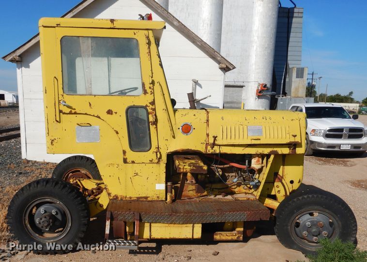 image for item HO9017 Whiting 5TM rail car mover