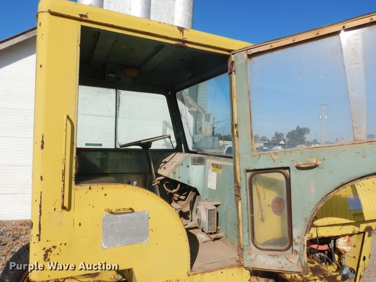 image for item HO9017 Whiting 5TM rail car mover