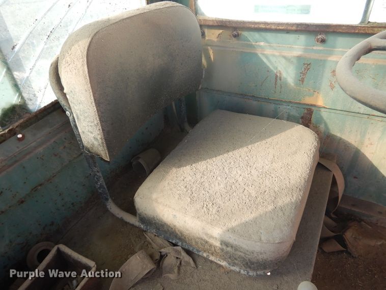 image for item HO9017 Whiting 5TM rail car mover