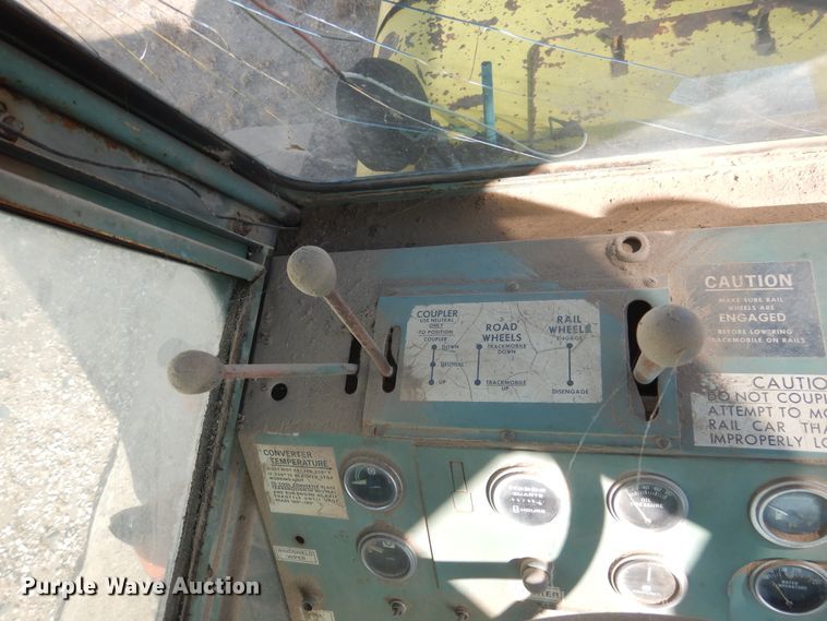 image for item HO9017 Whiting 5TM rail car mover