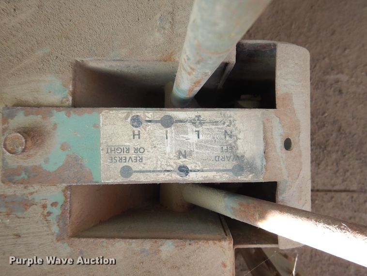 image for item HO9017 Whiting 5TM rail car mover