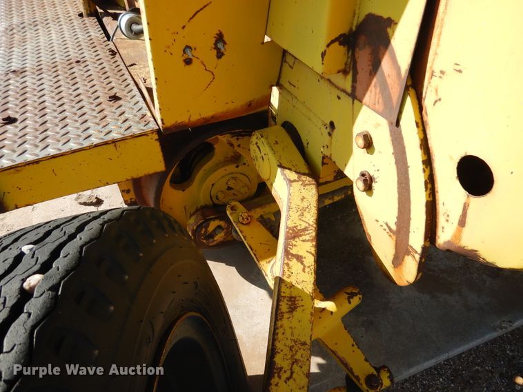 image for item HO9017 Whiting 5TM rail car mover