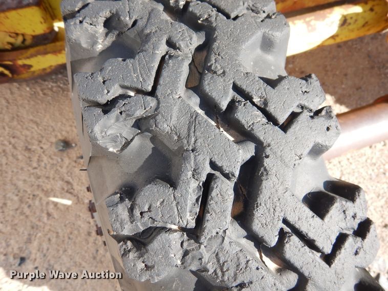 image for item HO9017 Whiting 5TM rail car mover