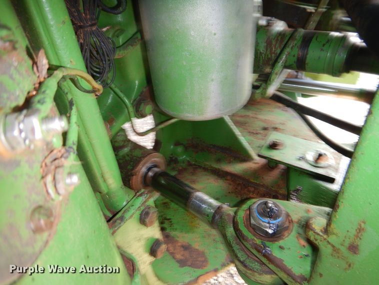 image for item HO9763 1980 John Deere 8640  4WD tractor
